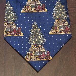 Vintage Santa’s Dream Hand Made 100% Silk Men’s Neck Tie Made In China